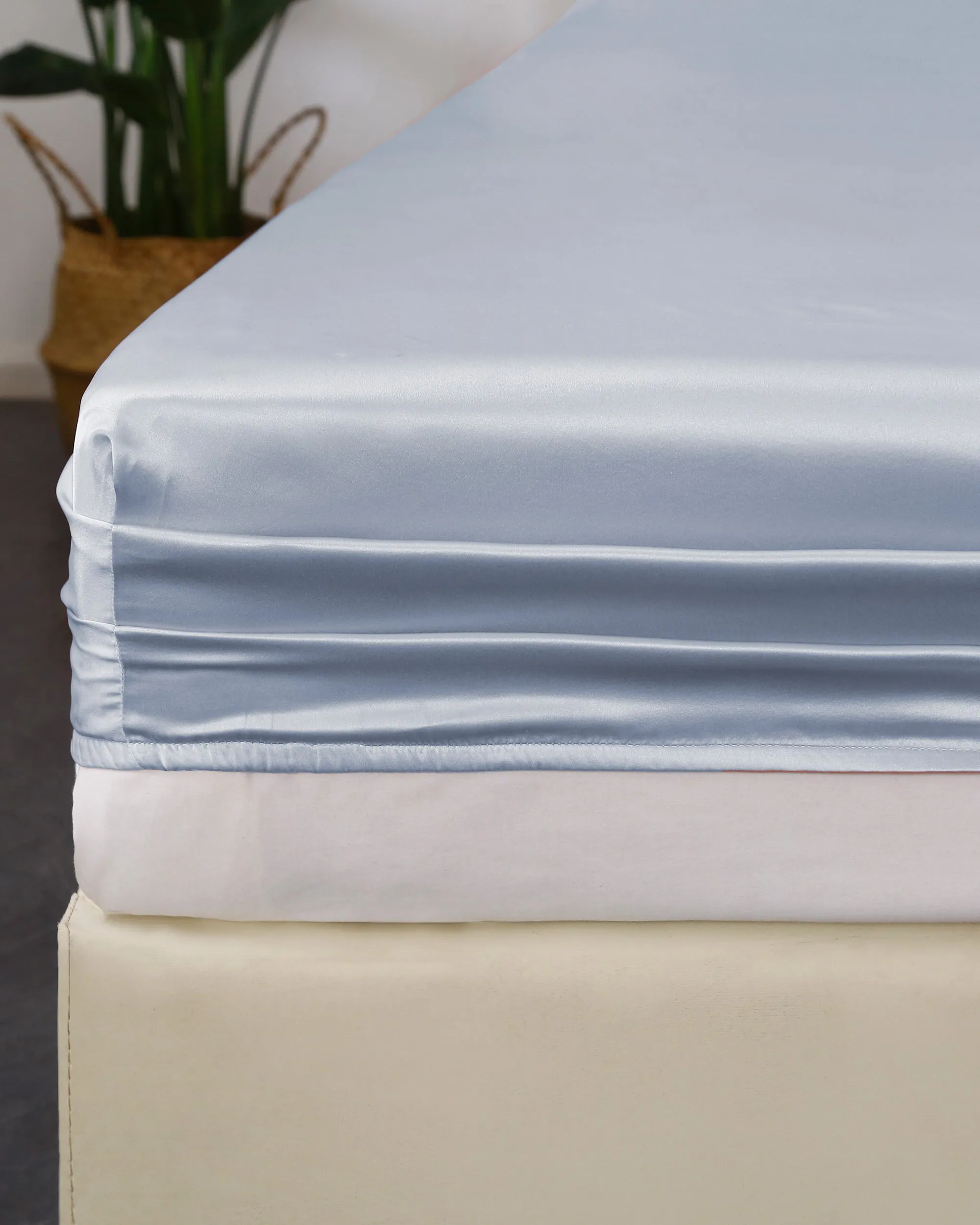 22 MM Silk Fitted Sheet