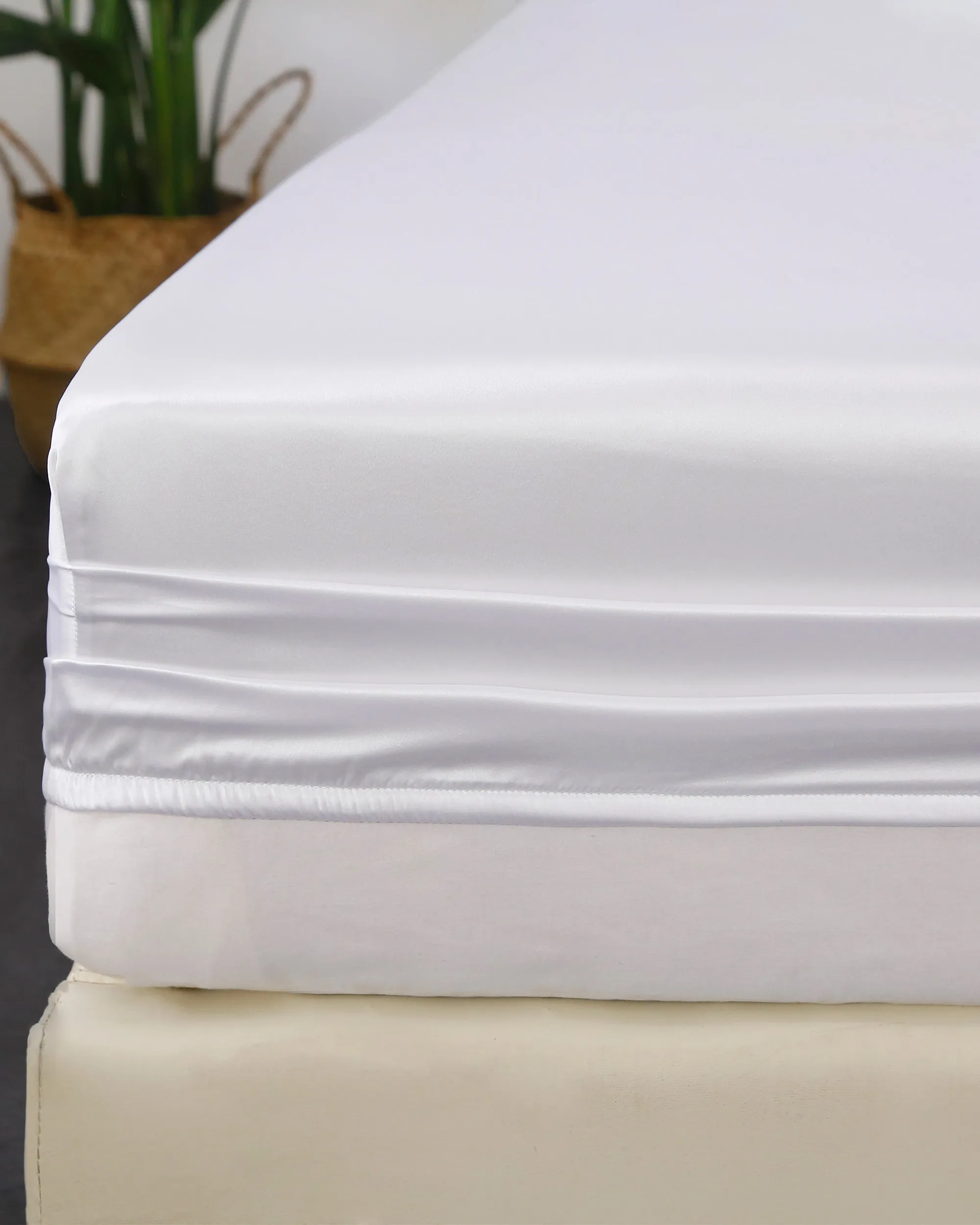 22 MM Silk Fitted Sheet