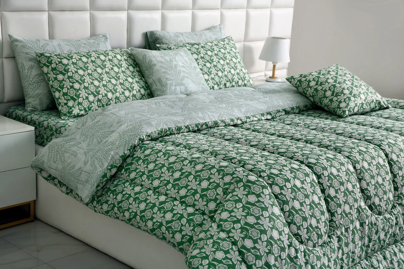 8 PCs Winter Comforter Set-Calla lily