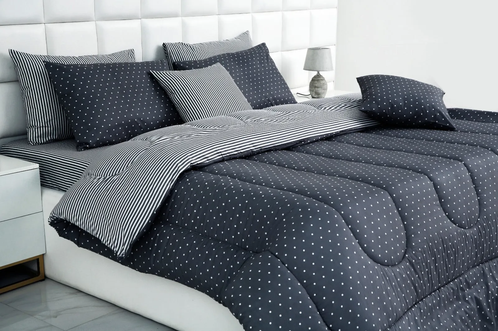 8 PCs Winter Comforter Set-Grey Polka