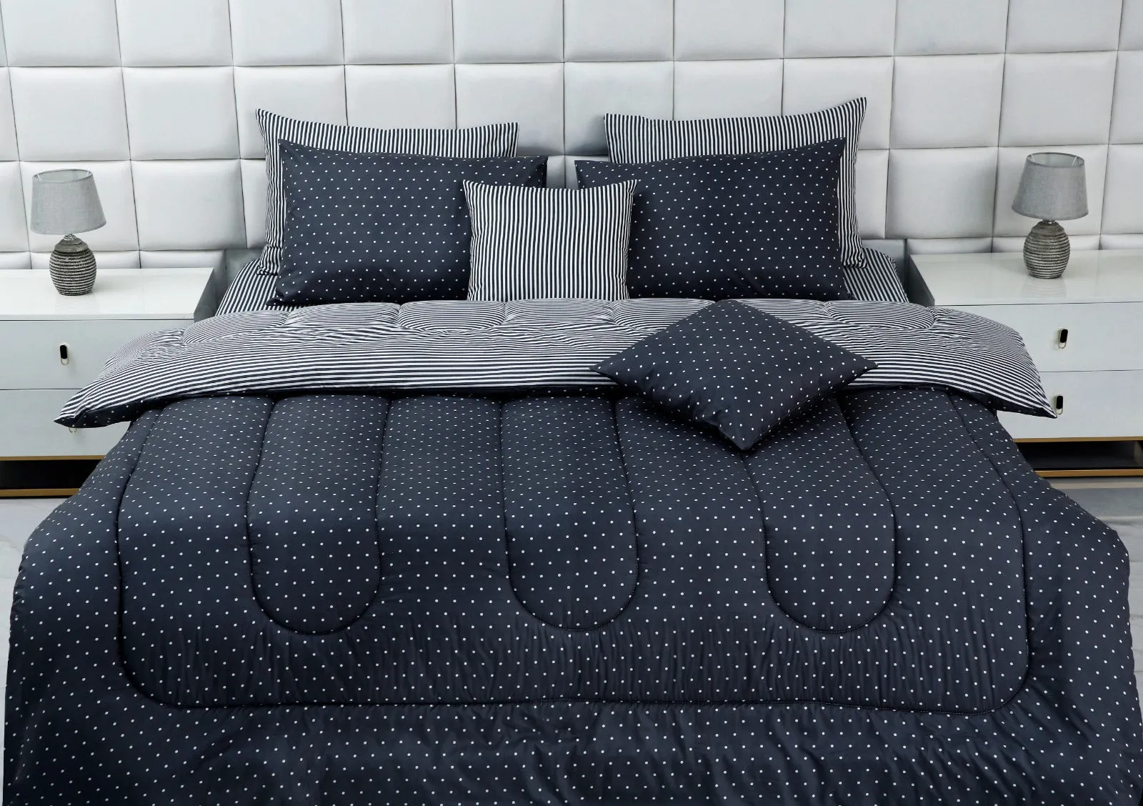 8 PCs Winter Comforter Set-Grey Polka