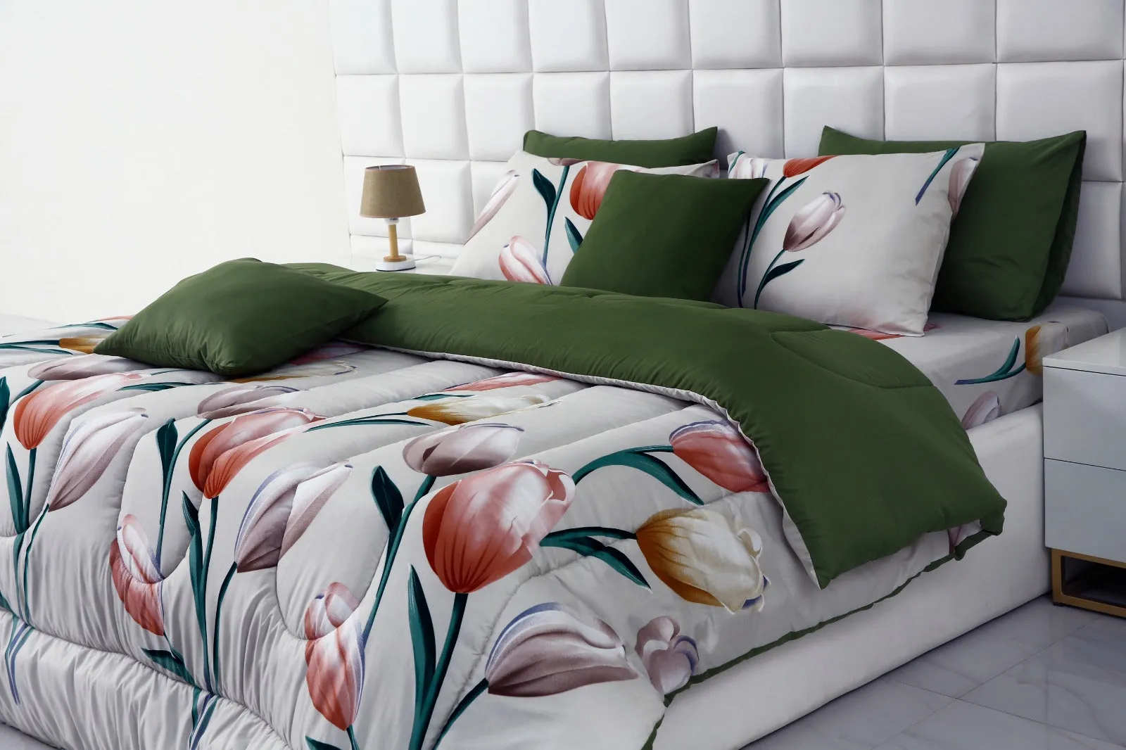 8 PCs Winter Comforter Set- Tulip