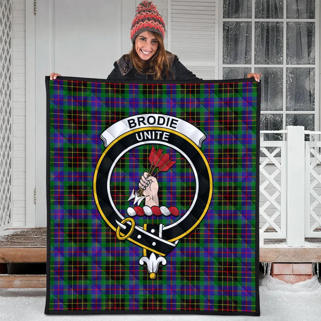 Brodie Hunting Modern Tartan Quilt with Family Crest