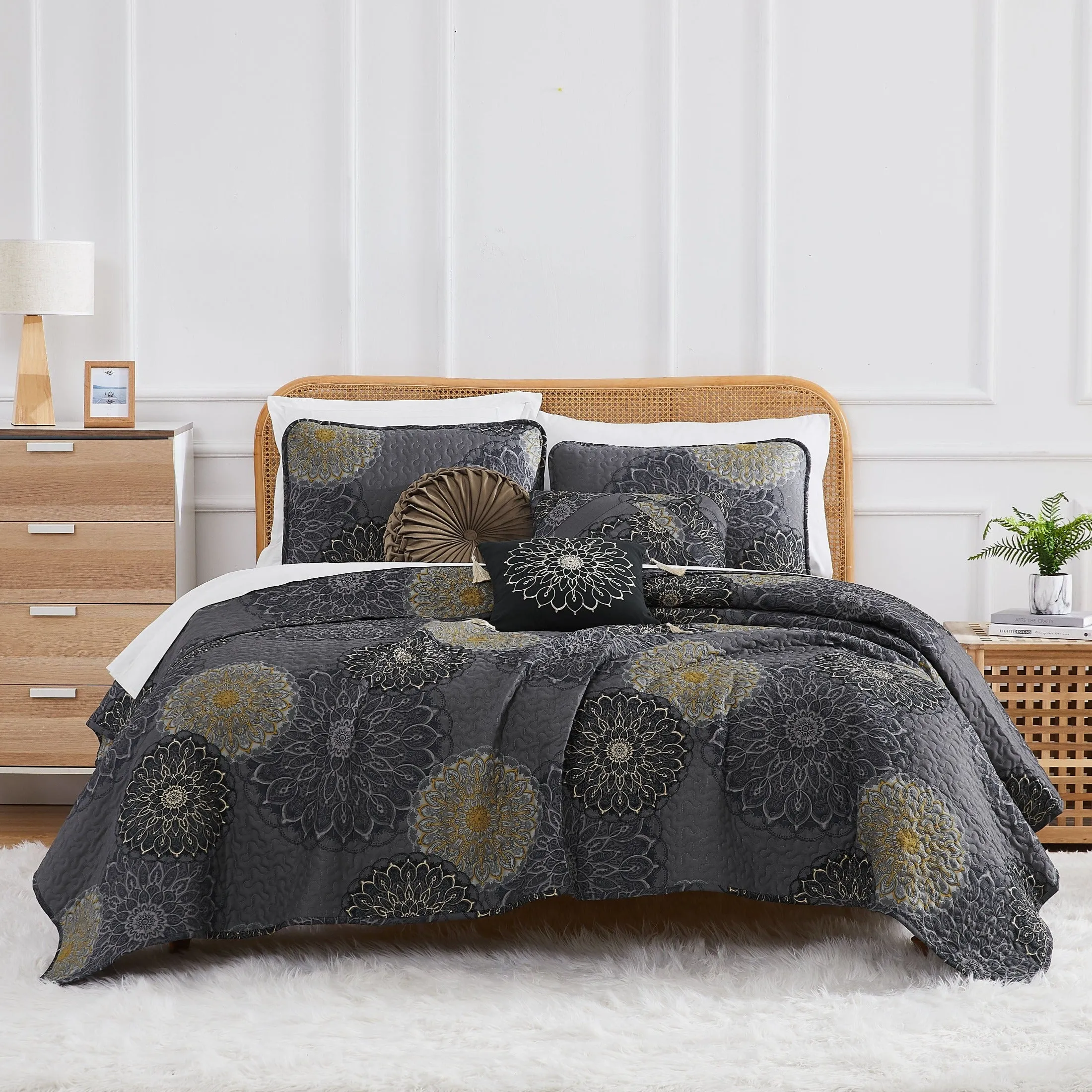 Midnight Floral 6-Piece Quilt Bedding Set