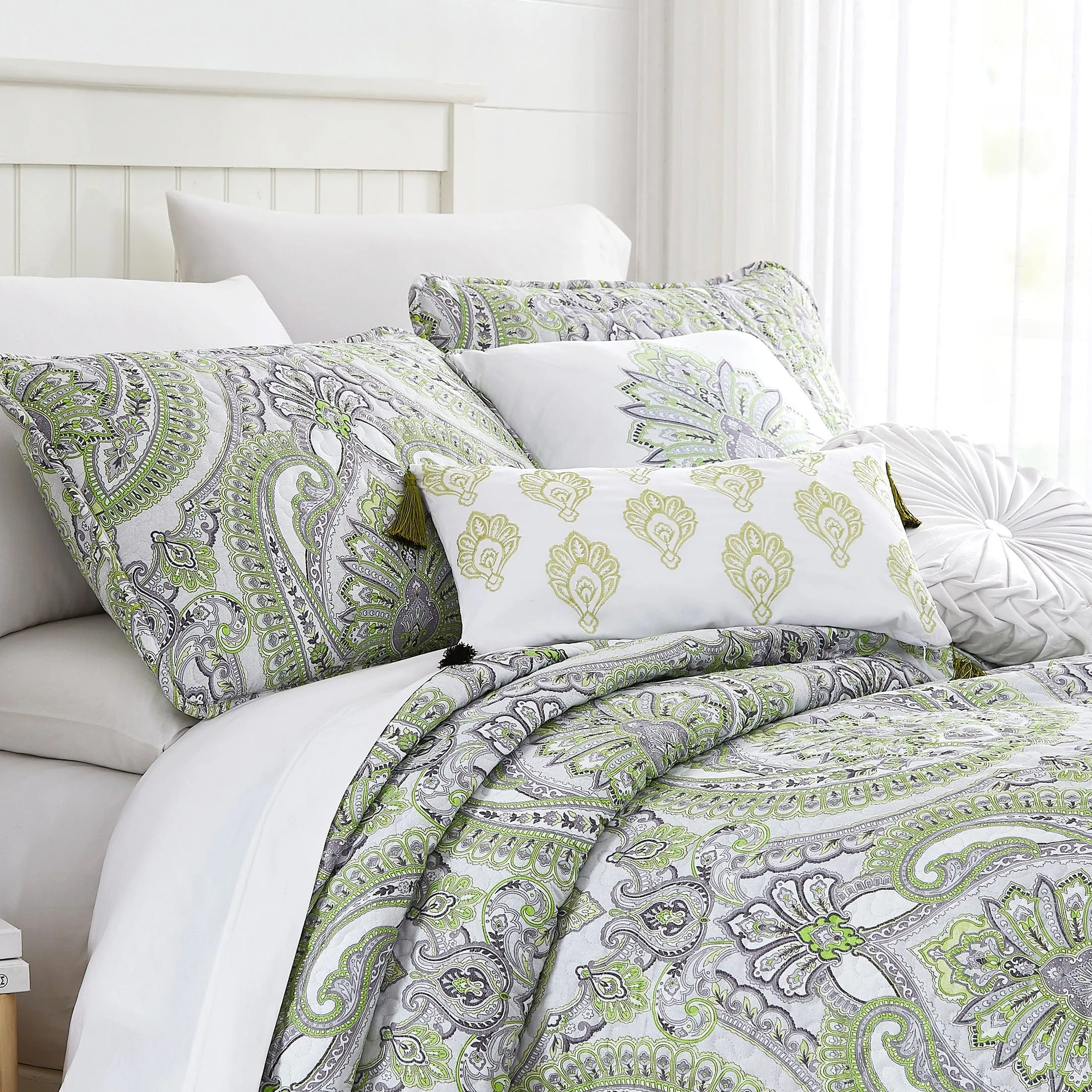 Pure Melody 6-Piece Quilt Bedding Set