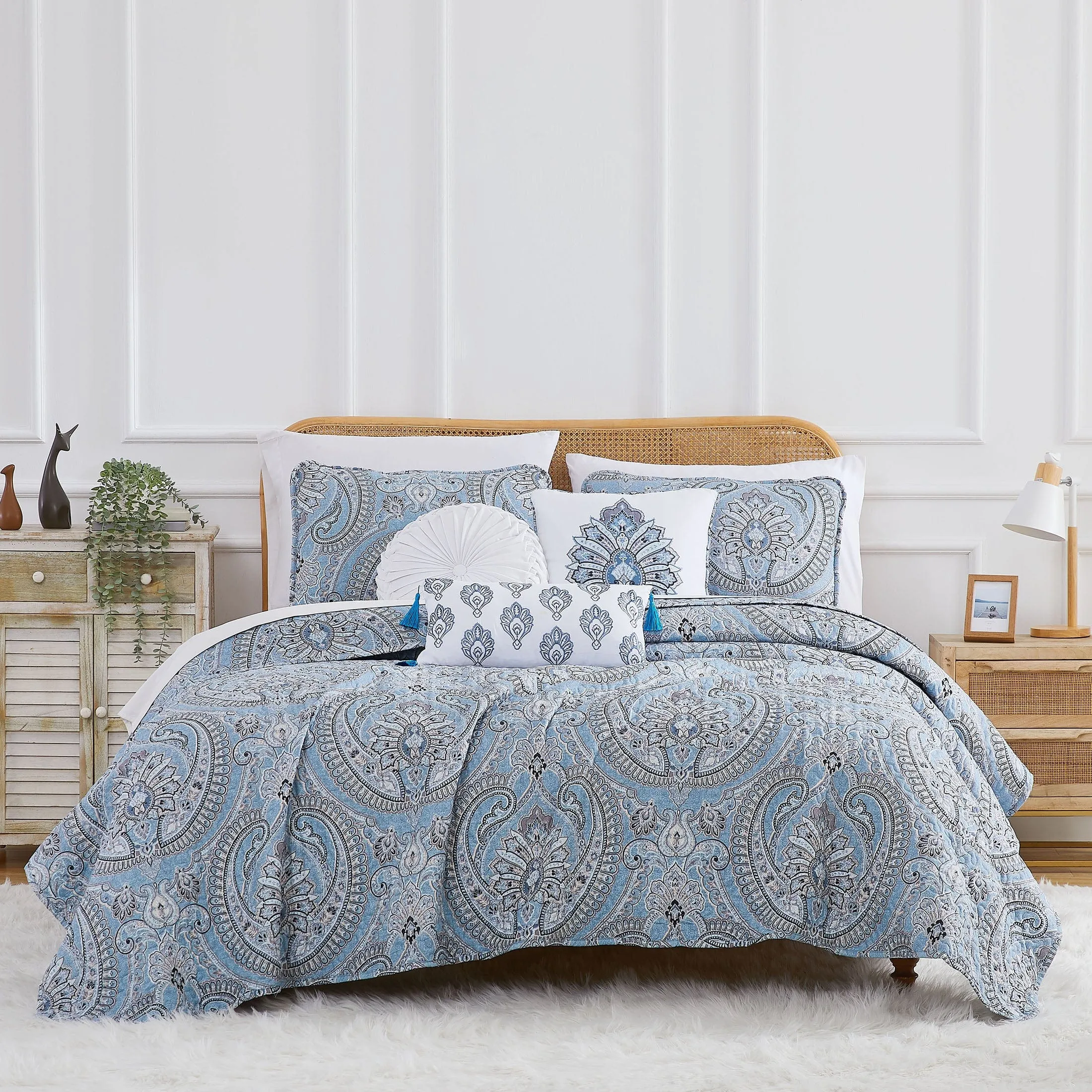 Pure Melody 6-Piece Quilt Bedding Set