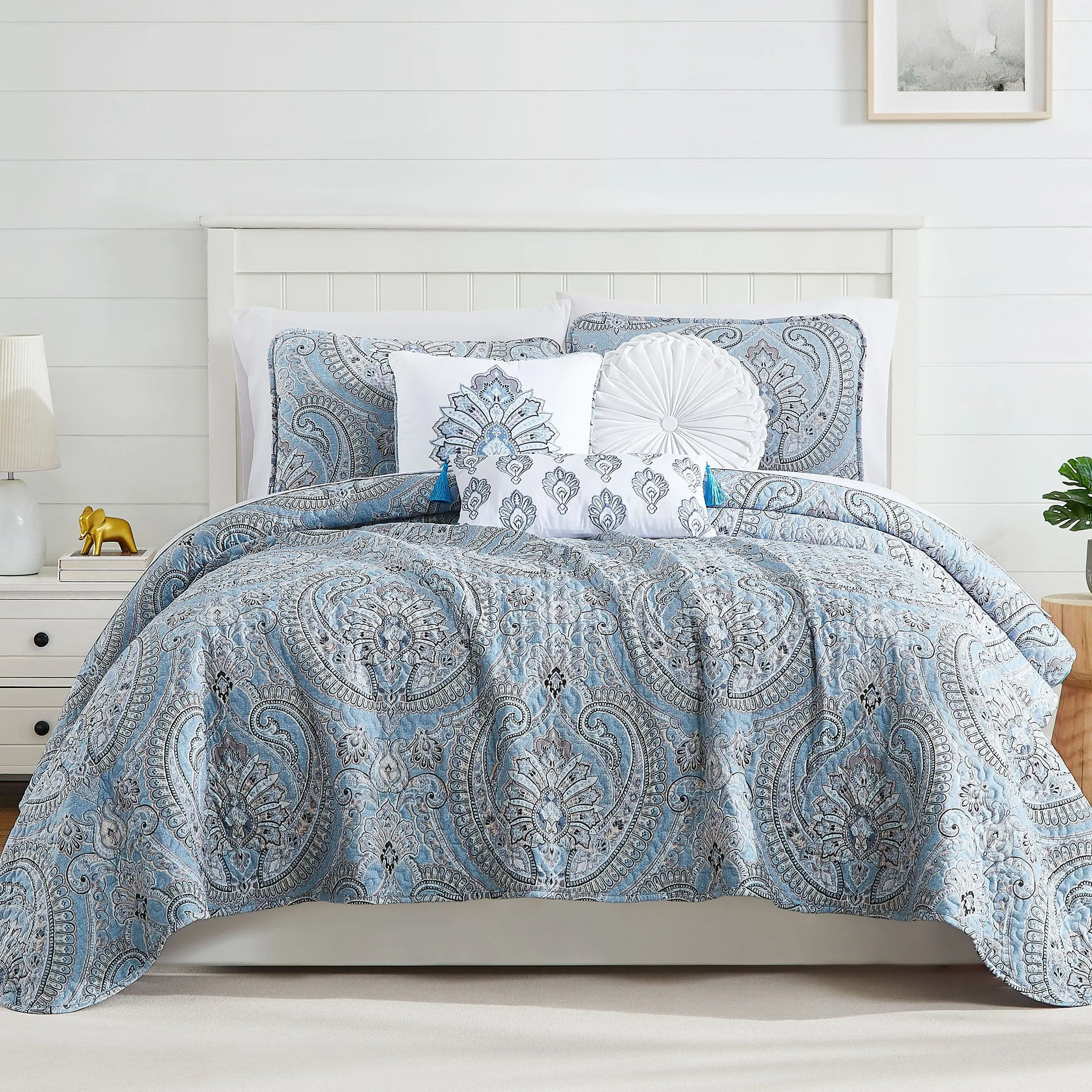 Pure Melody 6-Piece Quilt Bedding Set